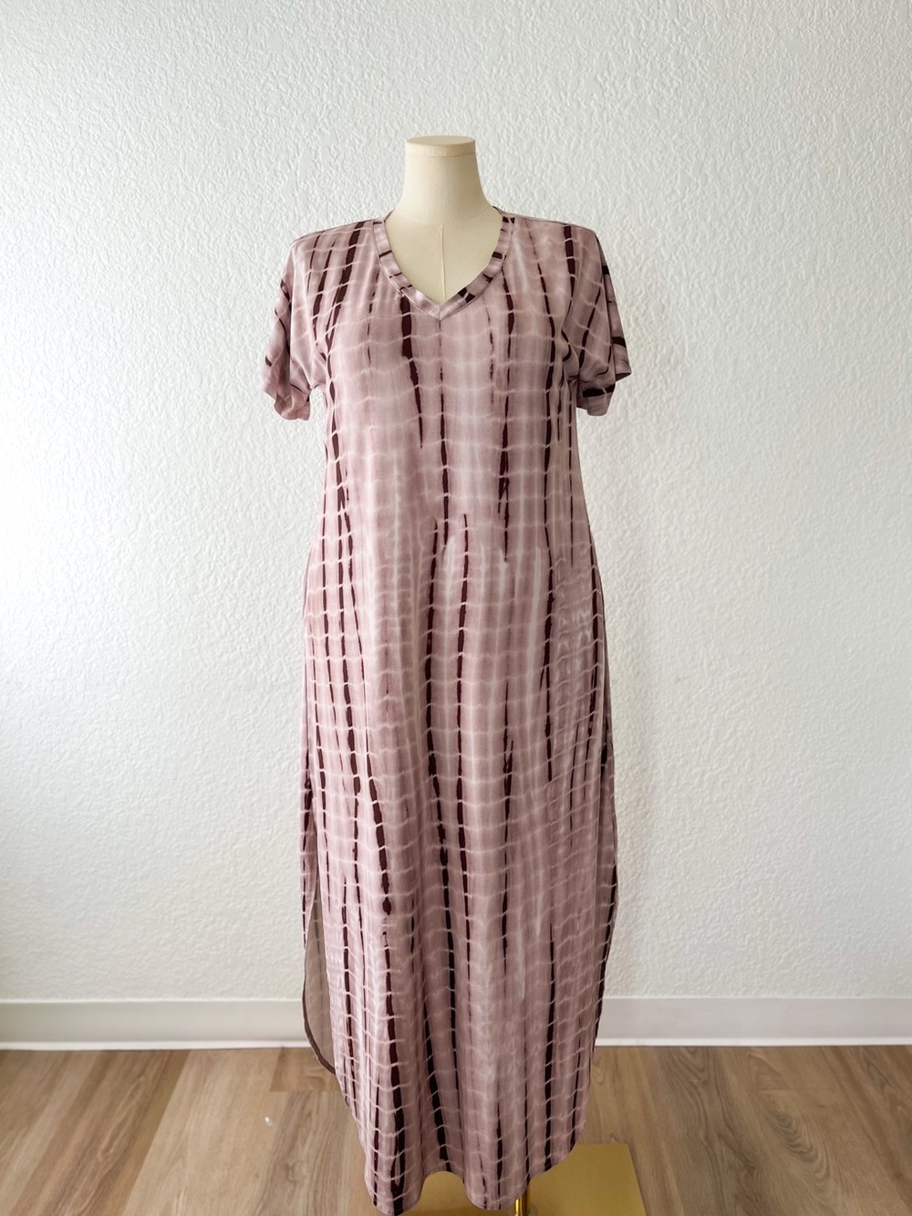Mauve Tie-Dye V-Neck Maxi Dress
